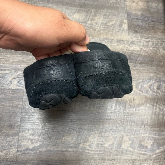 UGG Black Slip-On Loafers with Suede Finish main image 8